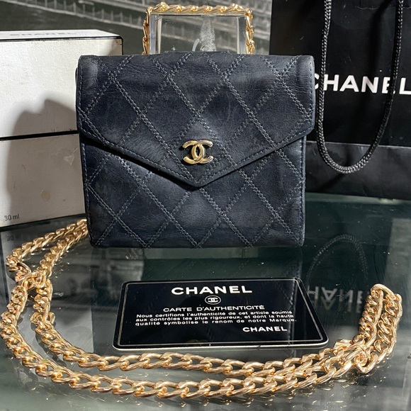Authentic CHANEL CC Quilted Leather Wallet - Picture 2 of 16